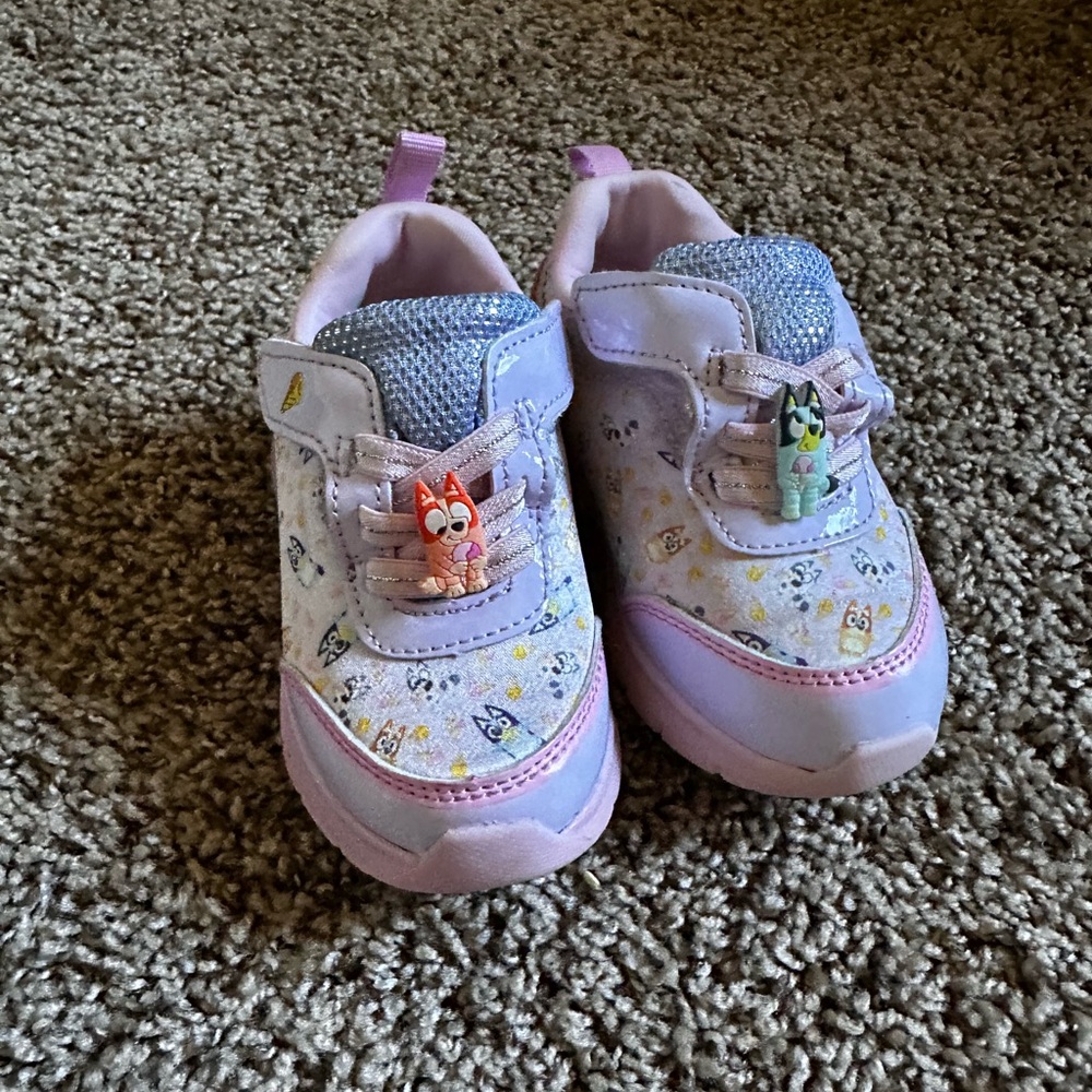 Bluey Light-Up Sneakers size 7